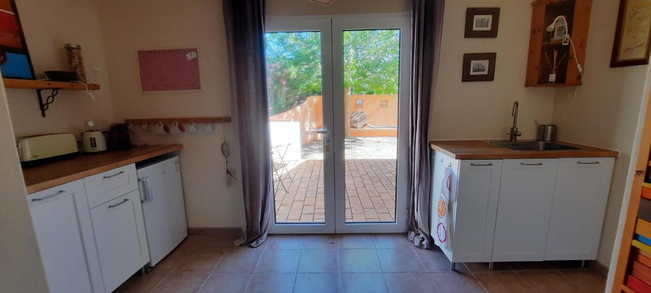 Rural Peace In The Algarve - Private Room With Kitchenette And Bathroom Aldeia dos Matos Exterior foto